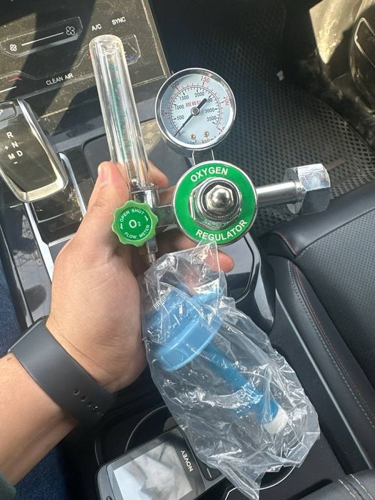 Медицинский кислородный редуктор для дыхания , аппарат боброва 
Общий