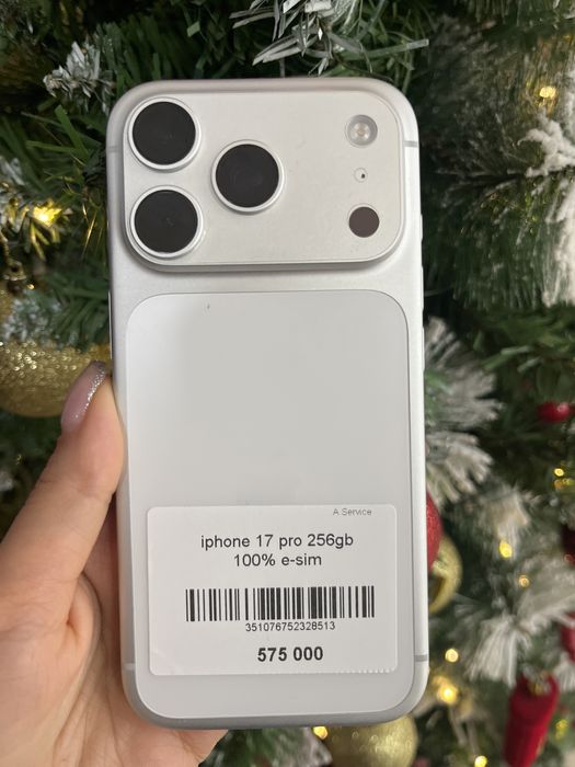 iPhone 17 Pro в идеaльном состоянии