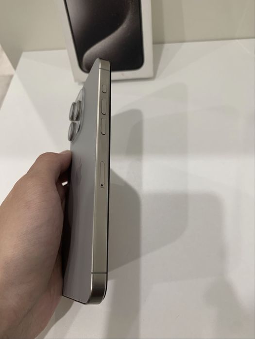 Продам IPhone 15 Pro Max 512gb