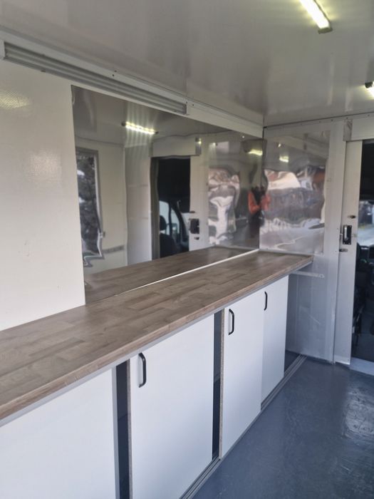 Autorulota  FAST  F00D 2017