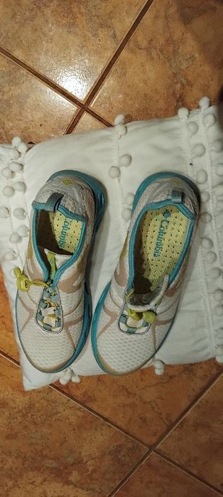 Vând adidași Columbiaa nr39