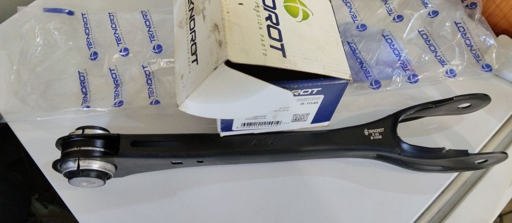 Продавам чисто нов носач за BMW