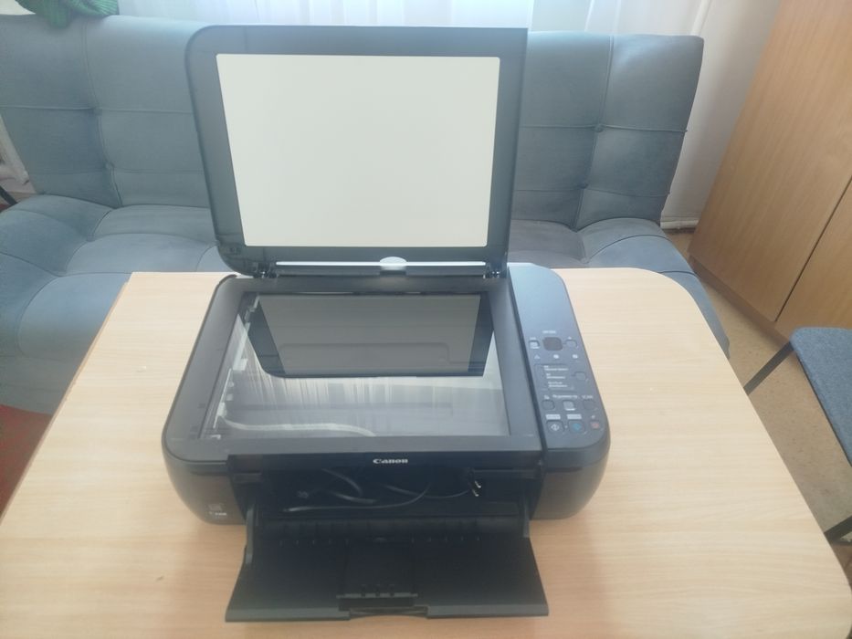 Продам принтер цветной