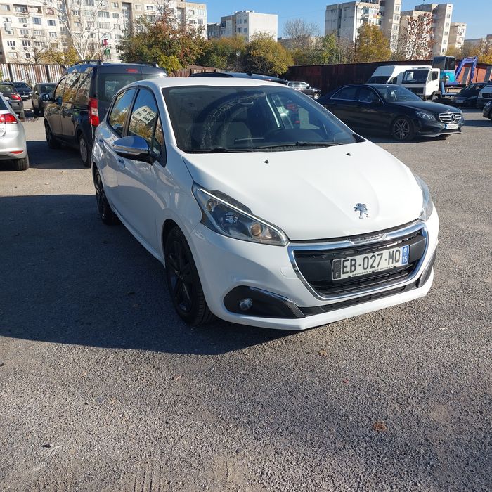 Peugeot 208 benzin