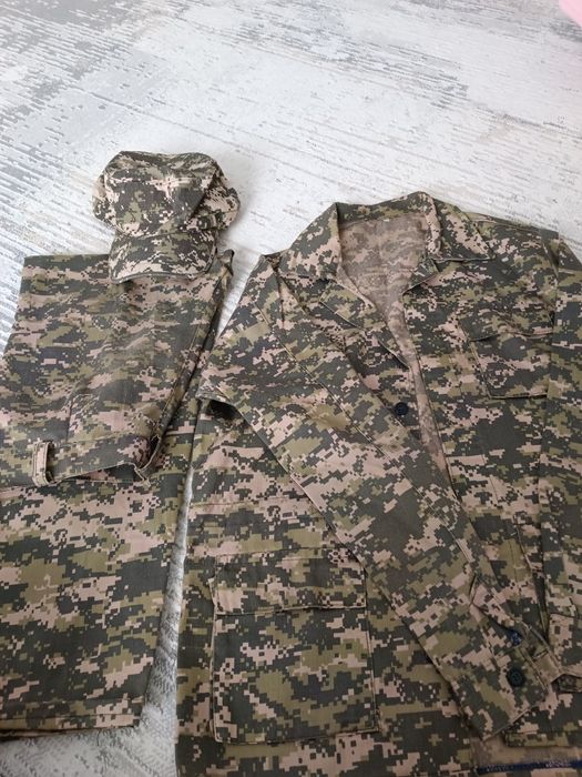 продаётся военный костюм для нвп 44 размера,
имеется вверх со штанами