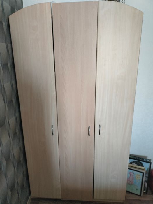 Продам вместительную прихожую