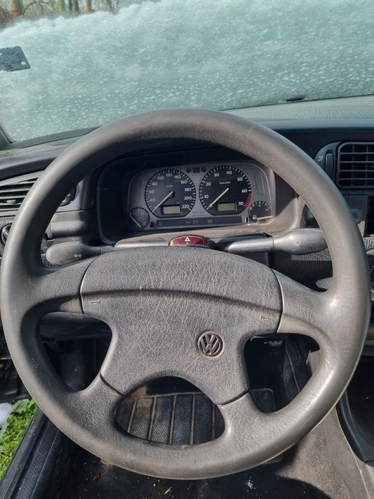 VW Vento 1.8 90к.с на части