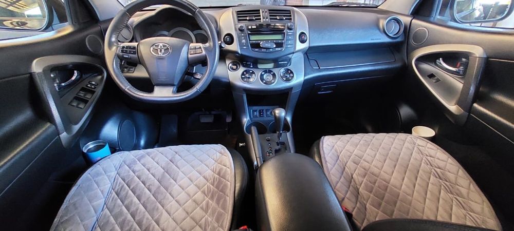 Продам toyota rav4