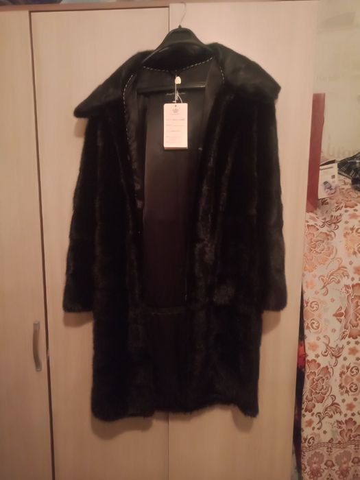 Продам норкоую шубу