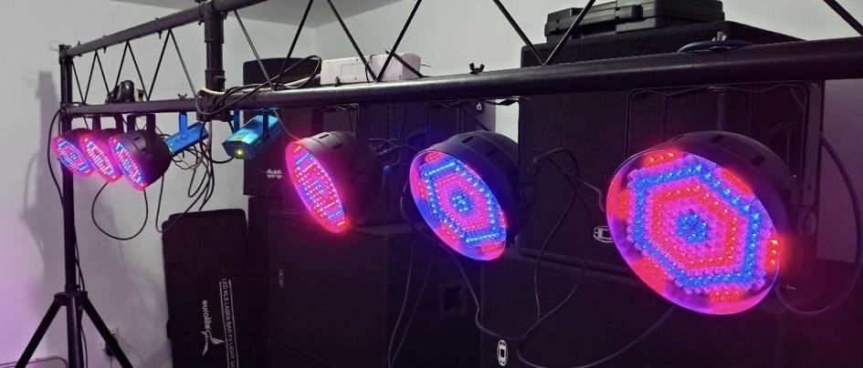 Vand schela de lumini cu 6 par led si dmx 512