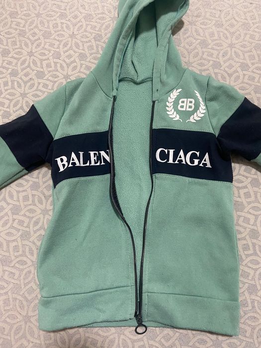 Куртка на мальчика от 3 до 5 лет