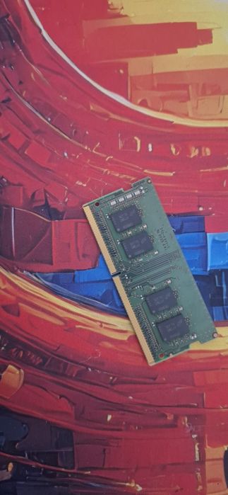 Vand 16 gb ram Crucial de laptop si SSD