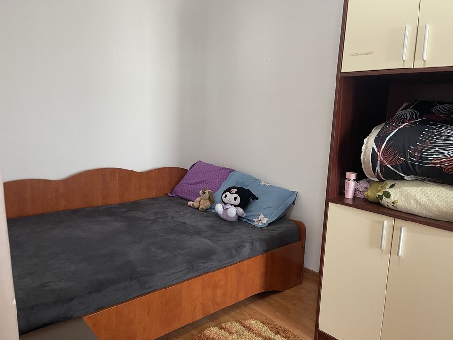 Apartament in Targoviste , zona Vatra  , etaj 3 ,cu doua camere