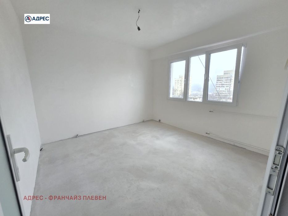 Продава се Двустаен апартамент в Плевен, Сторгозия - 60 кв.м за 842 €/кв.м - Снимка #1