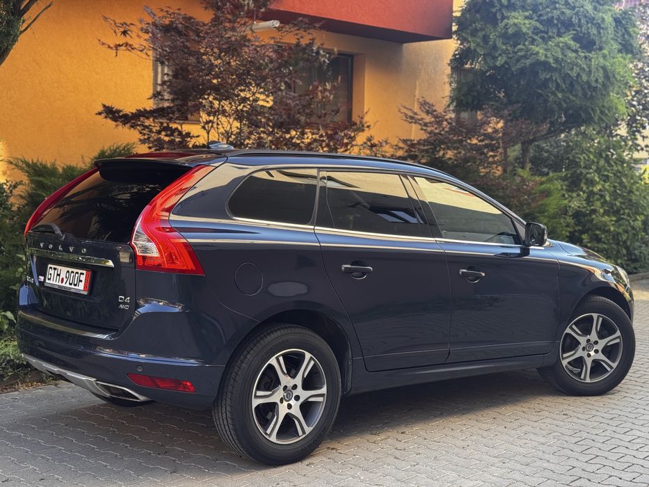 Volvo Xc 60 Diesel/4x4/ Xenon-Led/ Line-assist/Distronic/Euro5