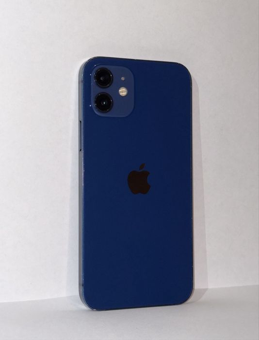 Продам iPhone 12