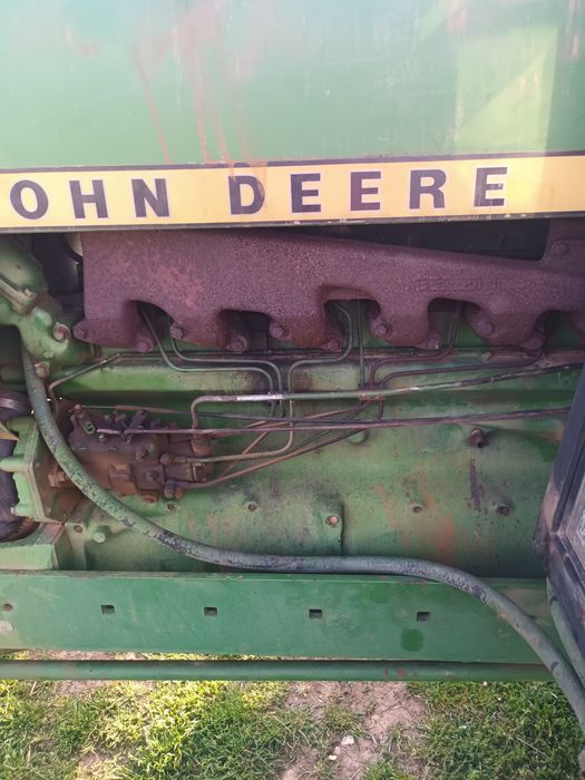 Vând  John Deere