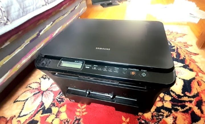 Продам МФУ Samsung SCX-4300