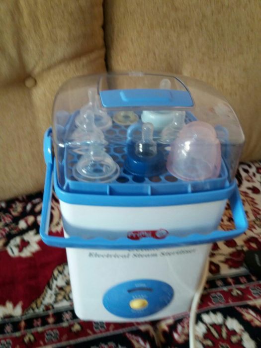 Sterilizator electric cu aburi