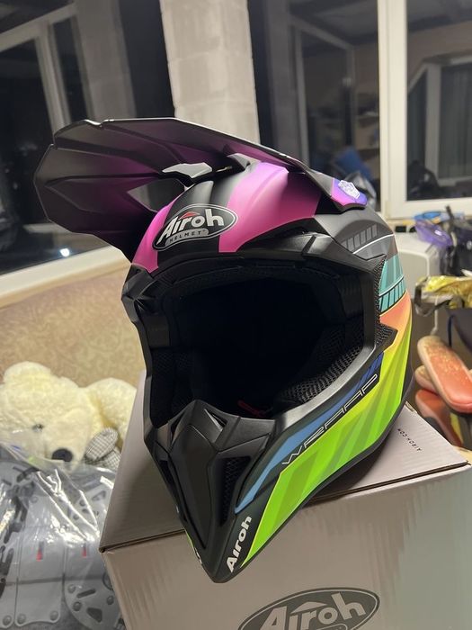 Каска Airoh L НОВА!
