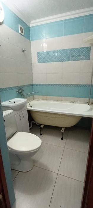 Продам 1-ком Конституции