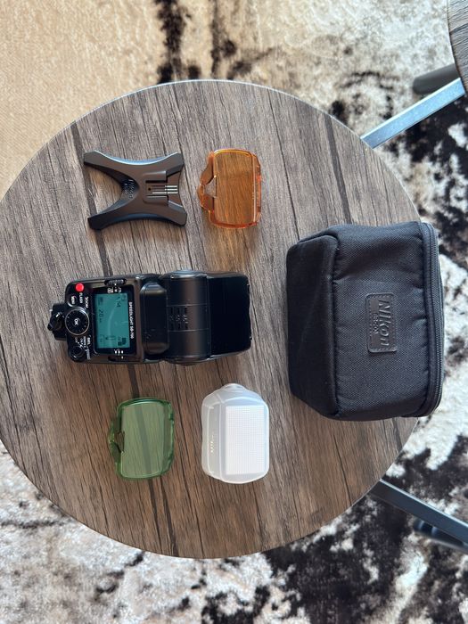 Nikon Speedlight SB-700 Blit TTL