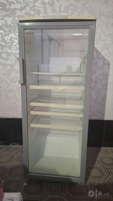 Витринный холодильник