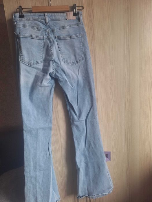 Дамски дънки Bershka 38-ми номер