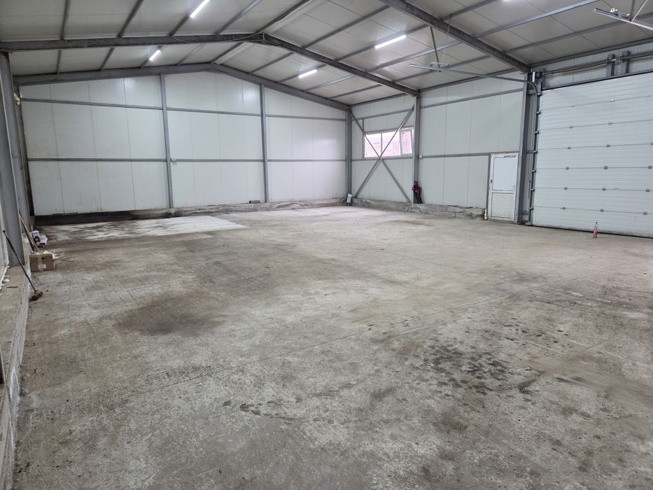 Hala , Depozit, Service Auto     de inchiriat