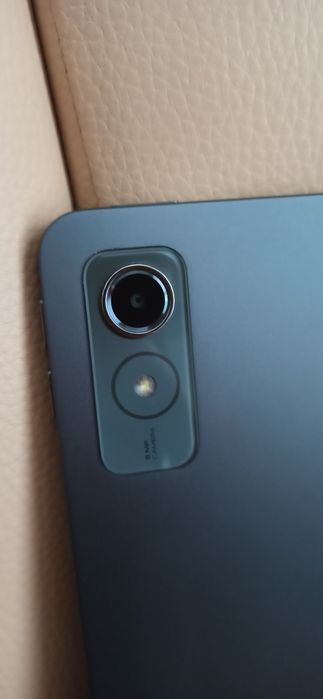 Lenovo Tab P12 12.7” 8GB RAM / 128GB / Android 15 + husă silicon