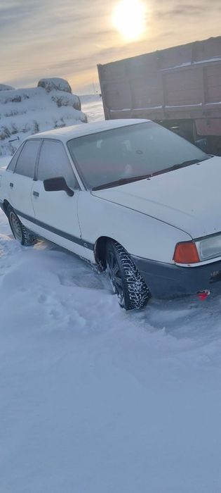 Продам ауди 80 б3, на полном ходу.