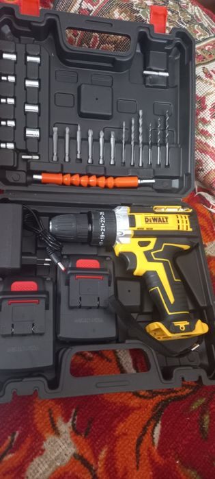 Аккумуляторный шруповерт