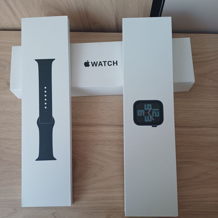 Продам Apple watch SE