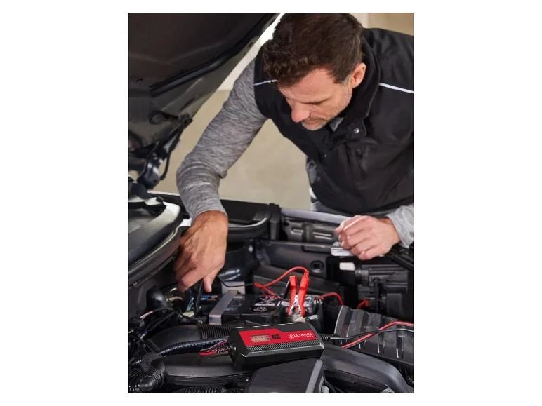 Зарядно за автомобилен акумулатор Ultimate Speed