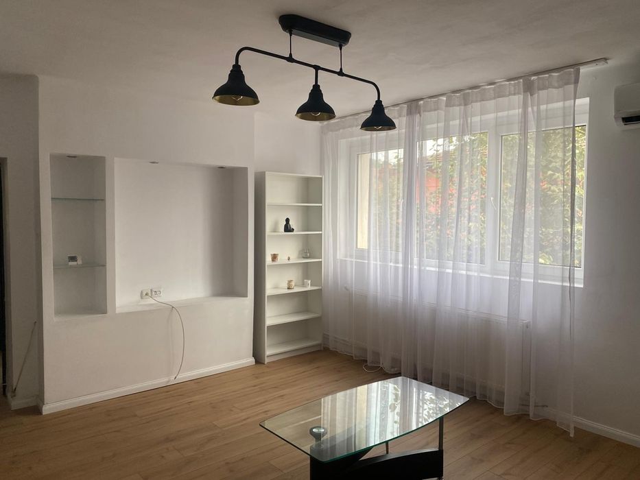 Închiriez apartament 2 camere mobilat si utilat ultracentral