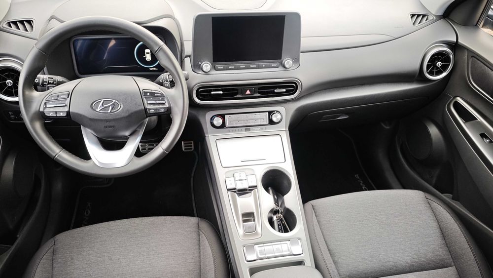Hyundai Kona Electic 204ks 64KW Tecno