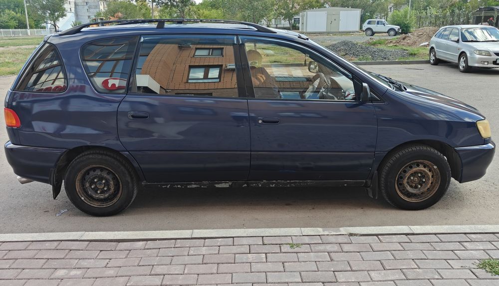Toyota ipsum 1996г передний привод