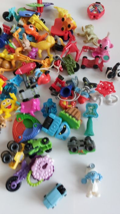 Играчки от шоколадови яйца