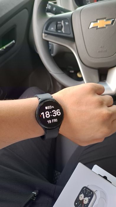 Galaxy smart watch 4 44mm
