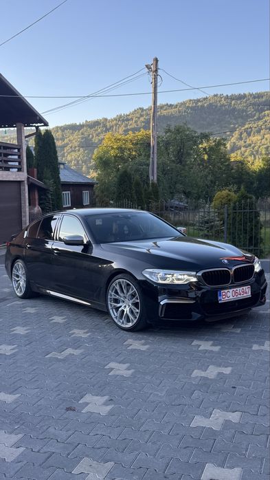 BMW g30 M550d.