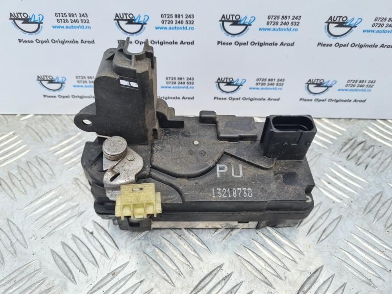 Broasca usa stanga spate Opel Zafira B Facelift