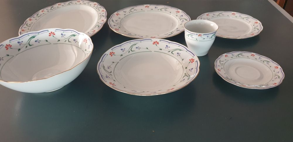 Порцеланов сервиз