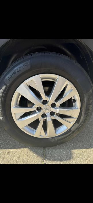 Autoturism Peugeot