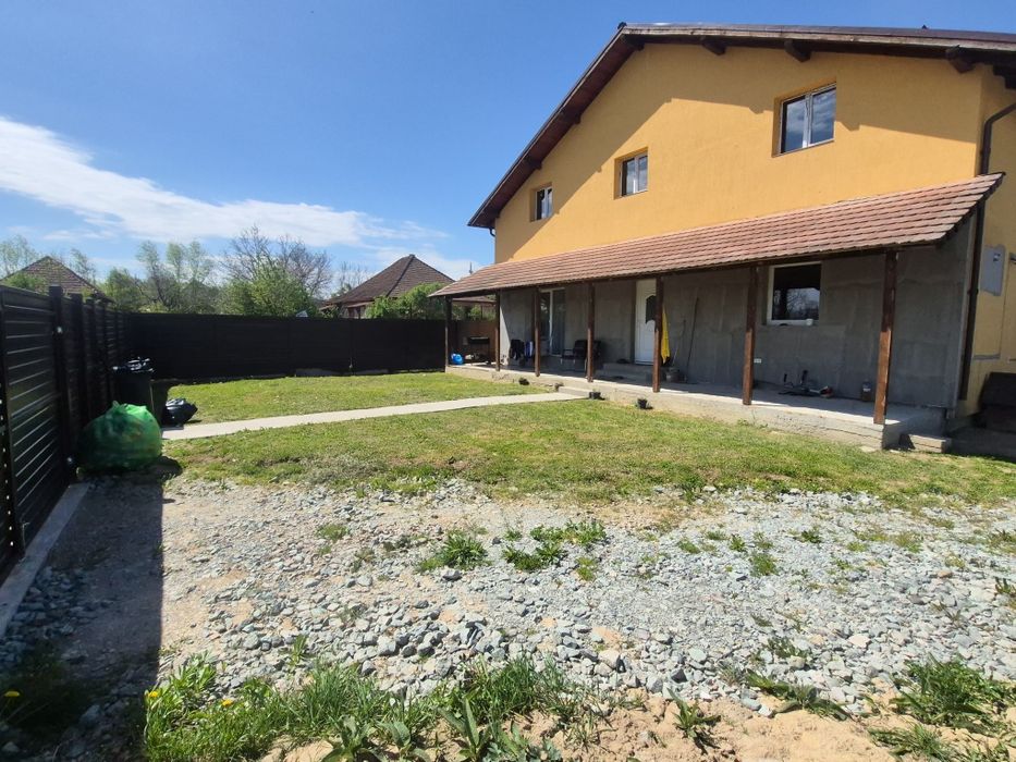 Casă de vânzare în loc Săcălăseni de 398 mp desfasurati