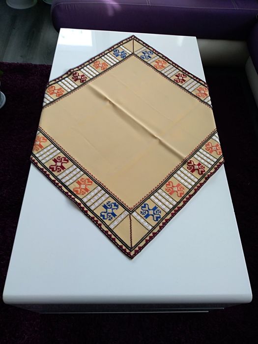 Карета  ръчна бродерия