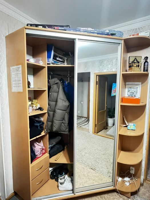 Срочно продам шкаф для прихожей