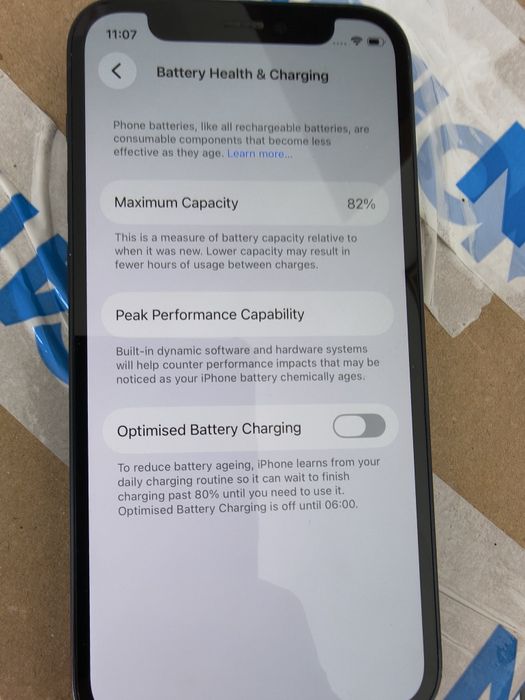 iPhone 12 mini funcțional