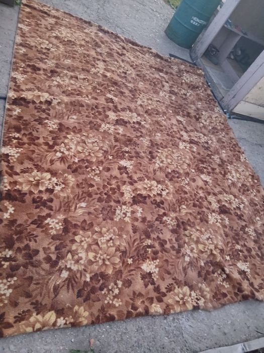 Продам ковры 2.5×4 и 2.5×3.5
