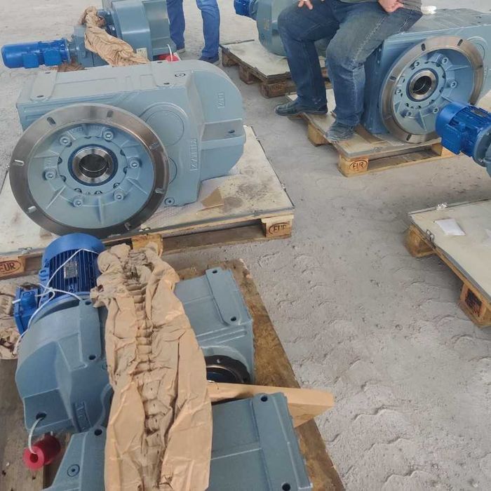 Мотор-Редукторы , Электродвигатель Преб .частоты Yilmaz/Siemens / DANF