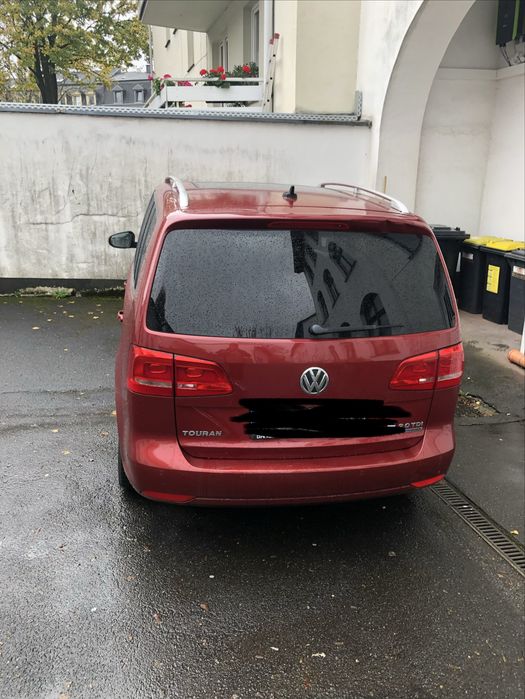 Vand vw Touran 2011 7 locuri